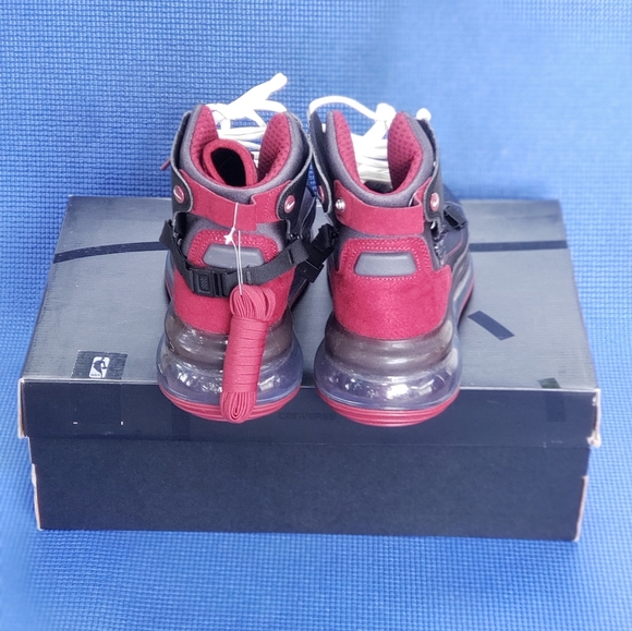 Nike Air Max 720 Saturn- Blk Team Red - Picture 5 of 7